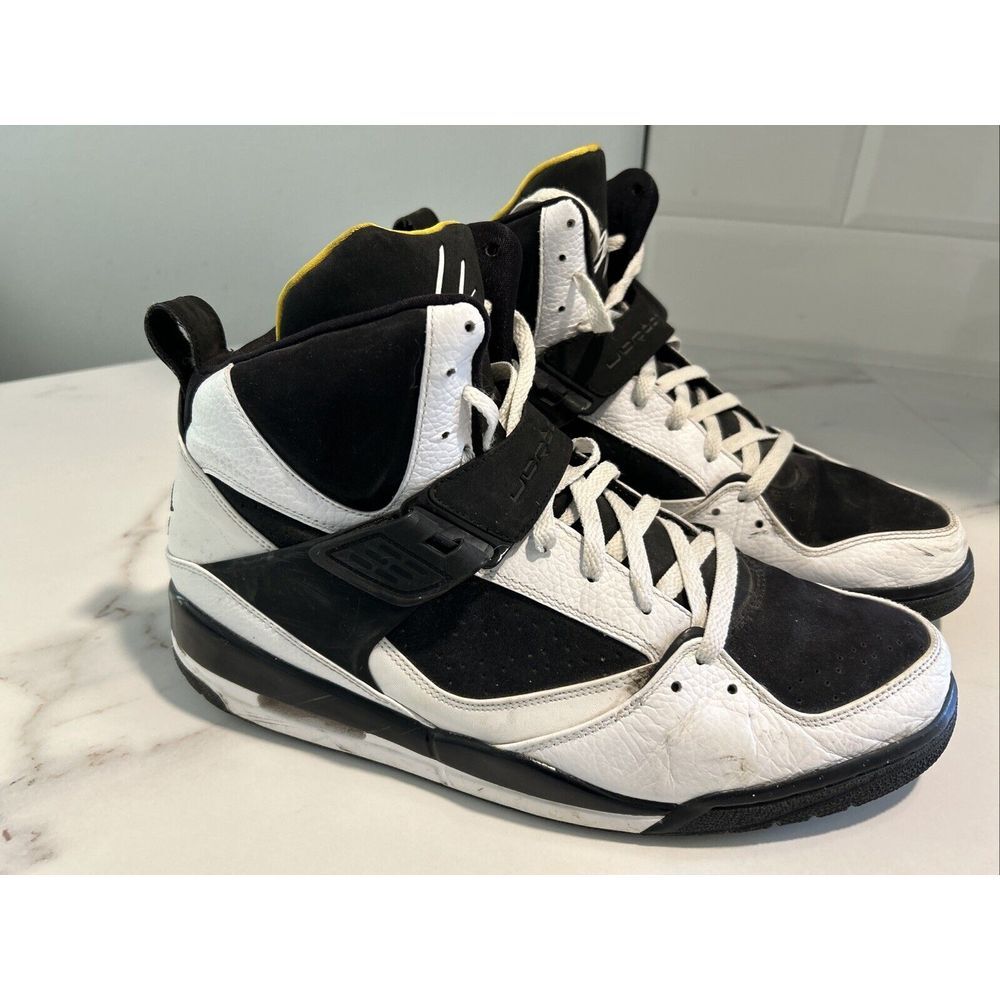 Size 13.5 - Jordan Flight 45 High 384519-102